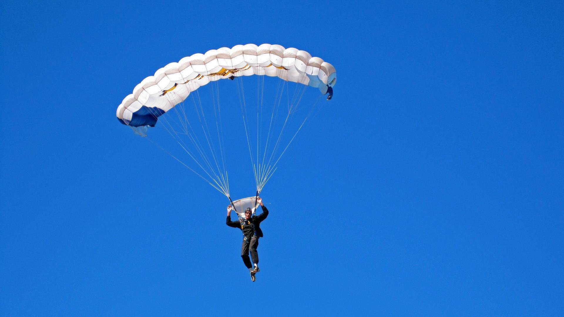 “青训营地举办技术大赛,发现潜力新星”,青训基地