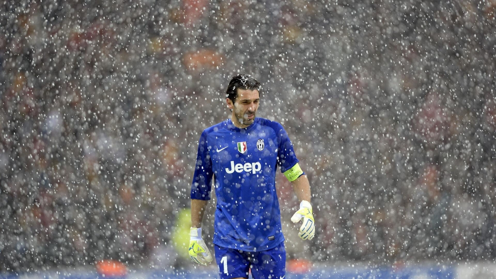 逆境中的“领袖”风采：欧冠赛场上的团队核心，欧冠联赛成员